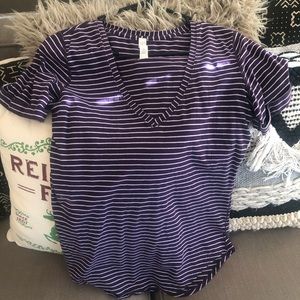 Lululemon V neck T size small